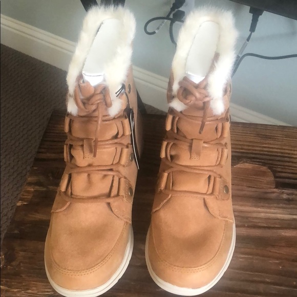 Sorel Shoes - Brand new SOREL Explorer Joan Boots